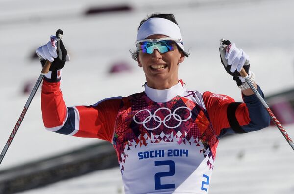 Noruega logra el oro olímpico en skiathlon femenino - Sputnik Mundo