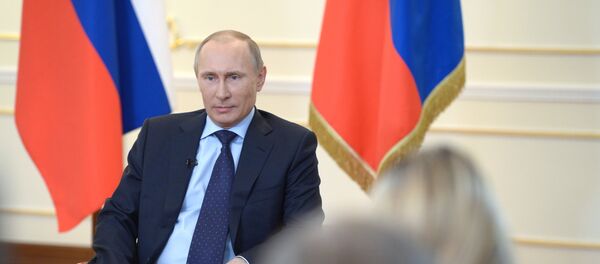 Putin denuncia una toma armada del poder y un golpe de Estado en Ucrania - Sputnik Mundo