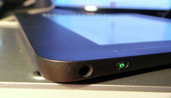 PocketBook presenta libro electrónico para leer bajo el agua - Sputnik Mundo