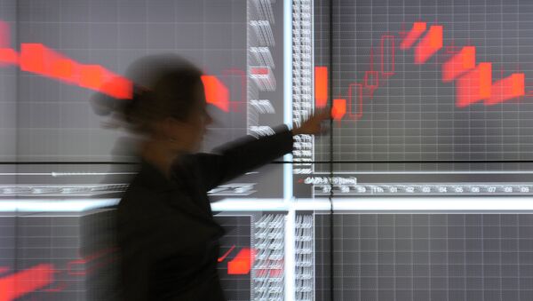 El mercado de acciones ruso cae hasta 3,3% con respecto al mínimo de la semana pasada - Sputnik Mundo