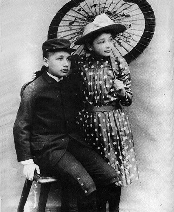 Albert Einstein, un genio con 200 de IQ - Sputnik Mundo