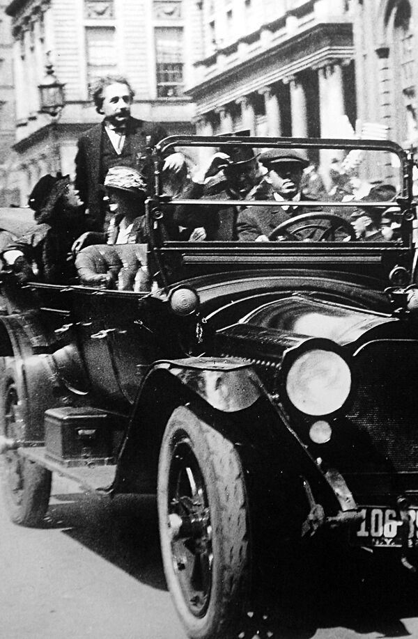 Albert Einstein, un genio con 200 de IQ - Sputnik Mundo