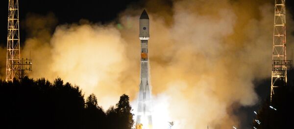 Lanzamiento del cohete portador Soyuz 2.1b con satélite Glonass-M a bordo (archivo) - Sputnik Mundo