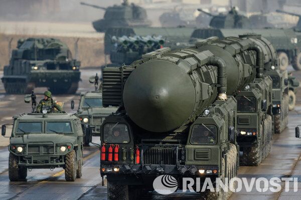 Militares se preparan para el Desfile de la Victoria en la Plaza Roja - Sputnik Mundo