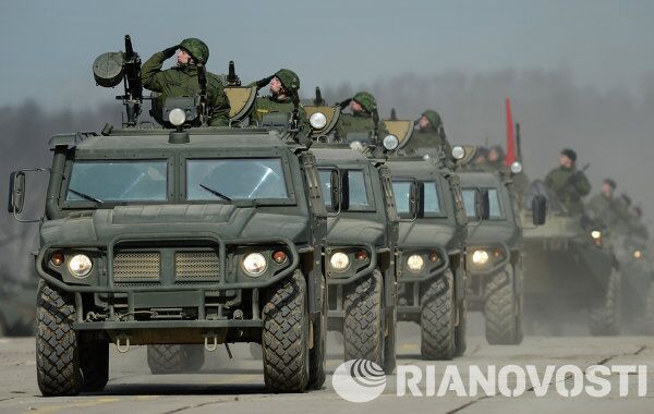 Militares se preparan para el Desfile de la Victoria en la Plaza Roja - Sputnik Mundo
