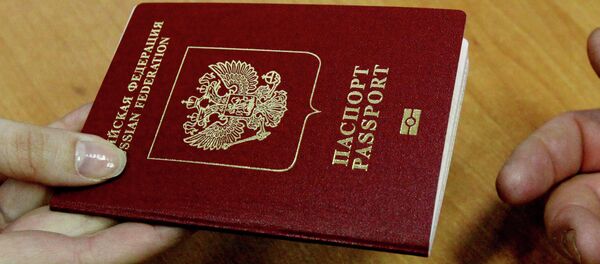 Un pasaporte ruso (archivo) - Sputnik Mundo