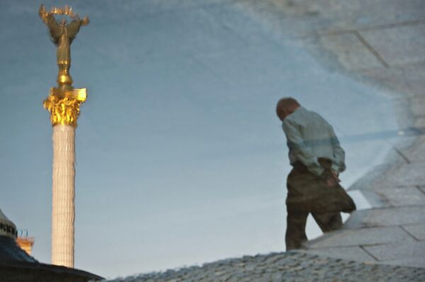 La autonomía es clave para zanjar la crisis en Ucrania, según experto argentino - Sputnik Mundo