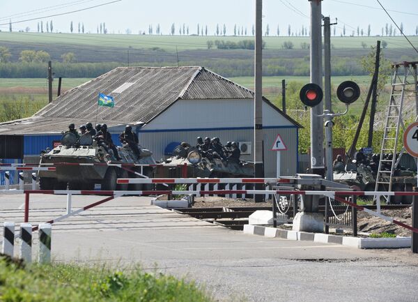 Los militares ucranianos - Sputnik Mundo