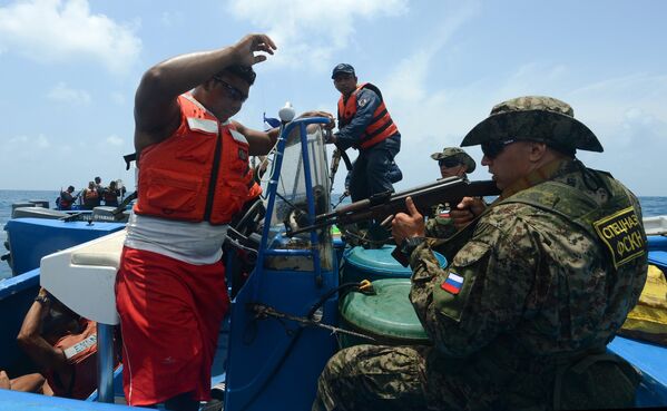 Ejercicios conjuntos de la policía antidrogas Tormenta 2014 en el Caribe - Sputnik Mundo