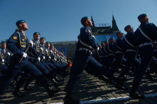 Desfile del Día de la Victoria en la Plaza Roja - Sputnik Mundo