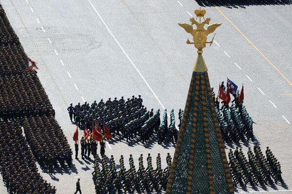 Desfile del Día de la Victoria en la Plaza Roja - Sputnik Mundo