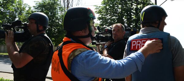 Periodistas en el este de Ucrania (archivo) - Sputnik Mundo