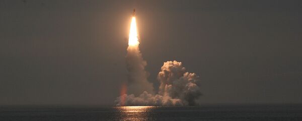 Lanzamiento de un misil Bulava (archivo) Lanzamiento de un misil Bulava (archivo) - Sputnik Mundo