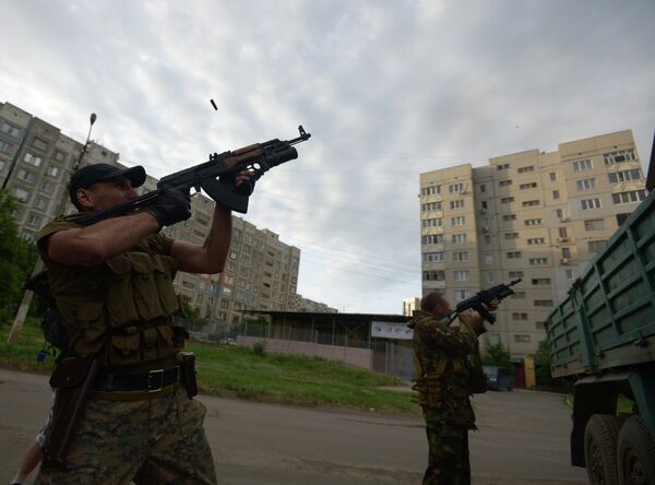 Las autoridades de Lugansk anuncian que en una ciudad de la provincia hubo 100 muertos - Sputnik Mundo