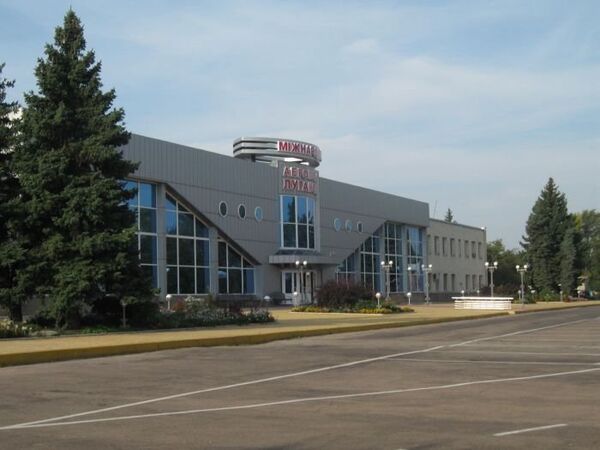 Independentistas informan de una fuerte explosión en el aeropuerto de Lugansk - Sputnik Mundo