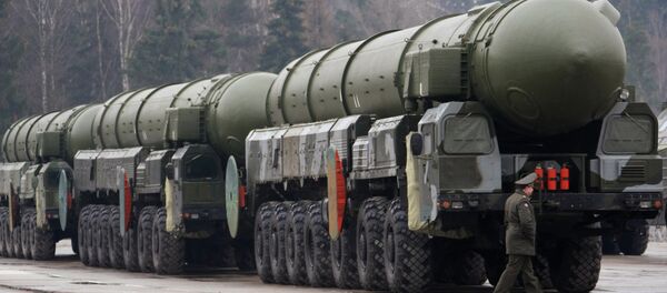 Misil balístico intercontinental Topol-M (archivo) Misil balístico intercontinental Topol-M (archivo) - Sputnik Mundo