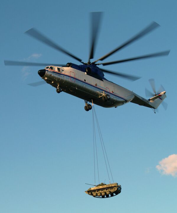 Helicópteros rusos de combate - Sputnik Mundo