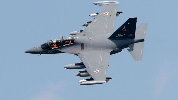 La Fuerza Aérea de Rusia recibe 50 aviones de entrenamiento Yak-130 - Sputnik Mundo