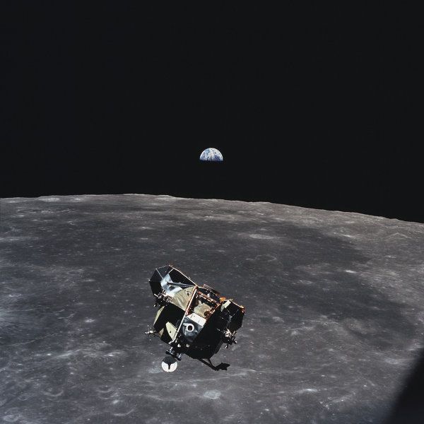 Apollo 11: “Ustedes alunizaron, y nosotros nos pusimos morados” Apollo 11: “Ustedes alunizaron, y nosotros nos pusimos morados” - Sputnik Mundo