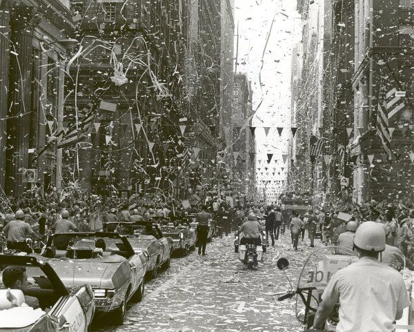 Apollo 11: “Ustedes alunizaron, y nosotros nos pusimos morados” Apollo 11: “Ustedes alunizaron, y nosotros nos pusimos morados” - Sputnik Mundo
