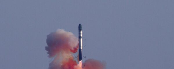 Misil balístico ruso Sataná - Sputnik Mundo