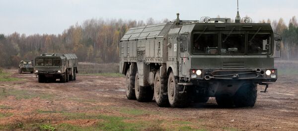 Учения по развертыванию ракетного комплекса Искандер - Sputnik Mundo