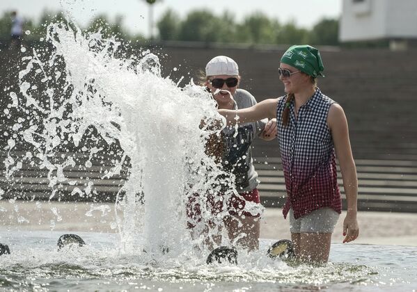 Oleada de calor en Moscú - Sputnik Mundo