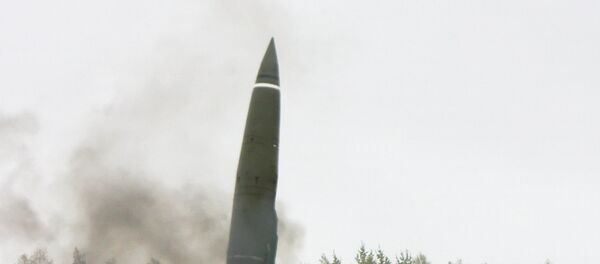 Un misil balístico emplazado en la región de Kaliningrado - Sputnik Mundo