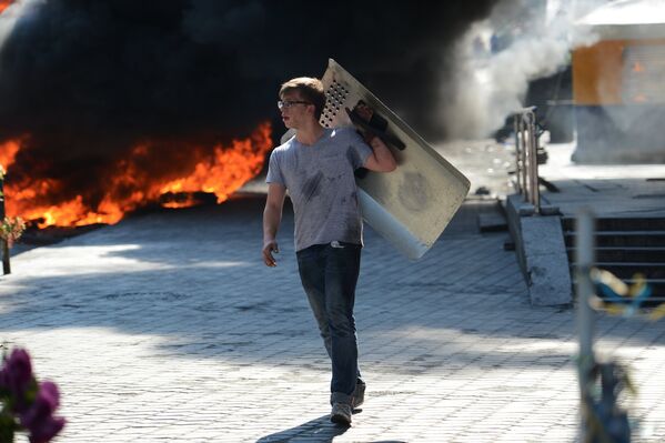 Arde Maidán - Sputnik Mundo