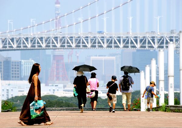 Ola de calor provoca cinco muertos y más de 5.000 hospitalizados en Japón - Sputnik Mundo