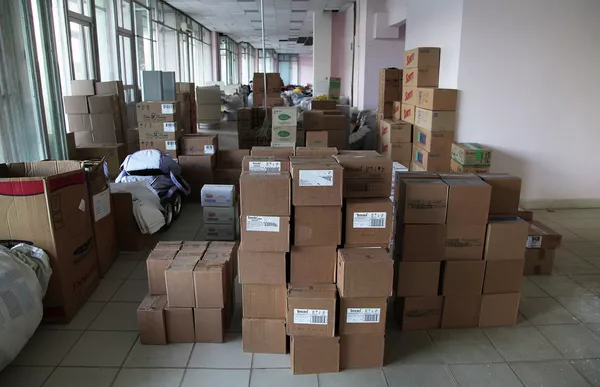 Rusia destina casi 2.000 toneladas de ayuda a refugiados ucranianos en Rostov - Sputnik Mundo