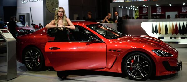 El auto Maserati Grand Turismo en un show automovilístico en Moscú en el 2014 - Sputnik Mundo