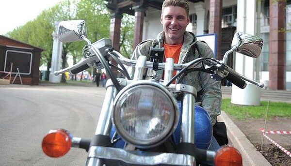 Las dos grandes pasiones de Andréi Stenin - Sputnik Mundo