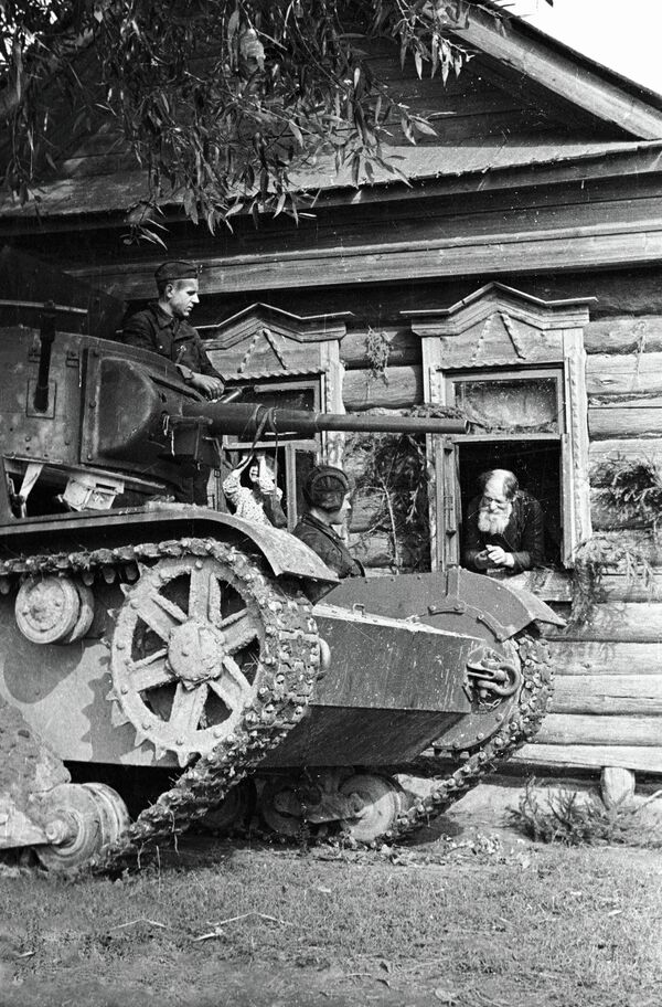 Tropas de tanques de Rusia. Historia - Sputnik Mundo