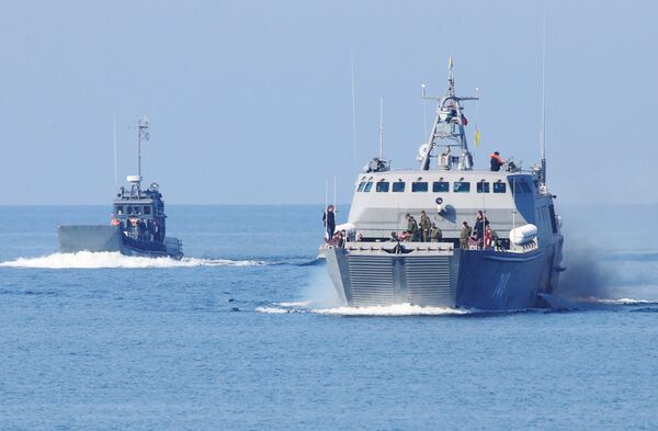 Pruebas del nuevo aerodeslizador de asalto anfibio - Sputnik Mundo