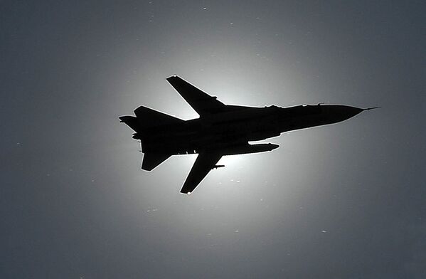 Bombardero táctico ruso Su-24 - Sputnik Mundo