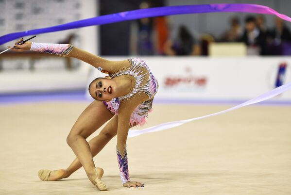 Rusas Mamun y Kudryavtseva, oro compartido de pelota en el Mundial de Gimnasia - Sputnik Mundo
