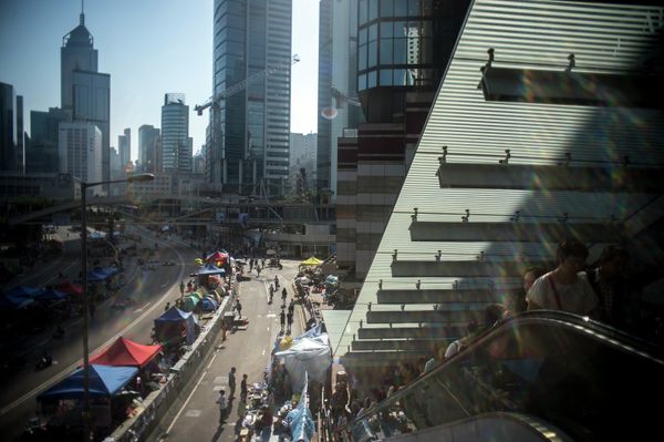 Hong Kong tras una semana de protestas Hong Kong tras una semana de protestas - Sputnik Mundo