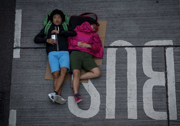 Hong Kong tras una semana de protestas Hong Kong tras una semana de protestas - Sputnik Mundo