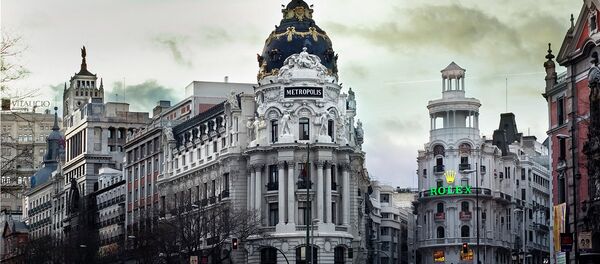 Casi 140.000 españoles han emigrado por la crisis - Sputnik Mundo