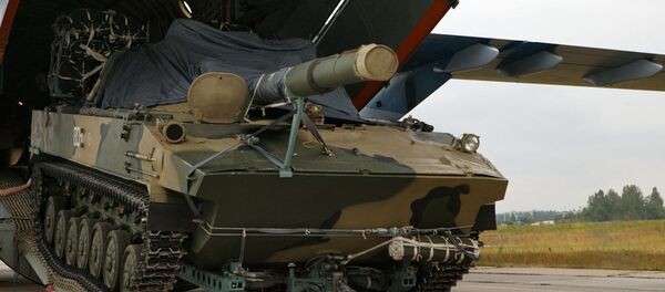 Carro de combate ruso en Rostov (Archivo) - Sputnik Mundo