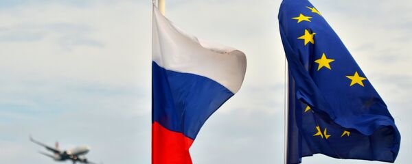 Banderas de Rusia y la UE - Sputnik Mundo