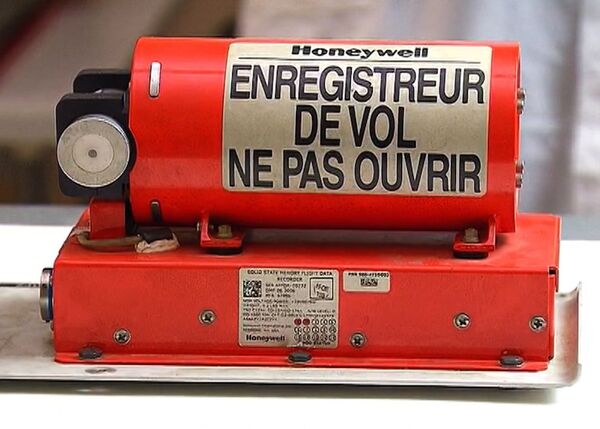 Descifradas las cajas negras del avión del jefe de Total siniestrado en Moscú - Sputnik Mundo