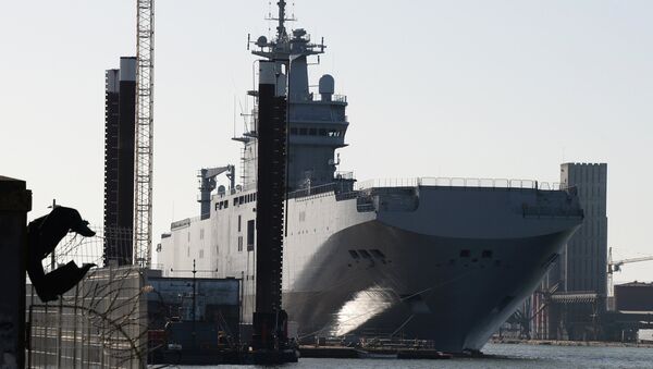 Portahelicópteros Vladivostok de clase Mistral - Sputnik Mundo