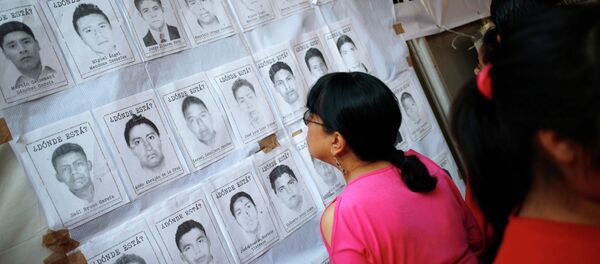 Fotos de los estudiantes desaparecidos en México - Sputnik Mundo