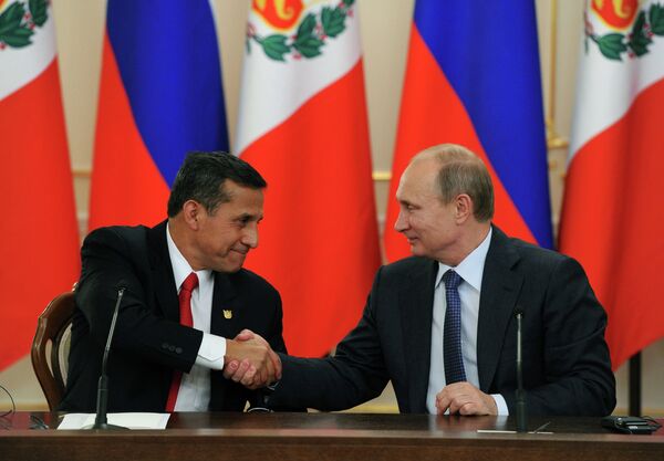 Presidente de Perú, Ollanta Humala y presidente de Rusia, Vladímir Putin - Sputnik Mundo