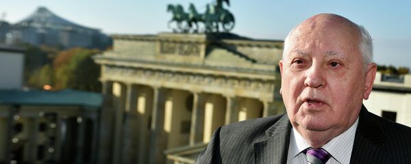 Mijaíl Gorbachov en Berlín - Sputnik Mundo