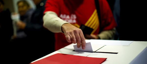 Los independentistas catalanes, “muy felices” con el resultado de la consulta - Sputnik Mundo