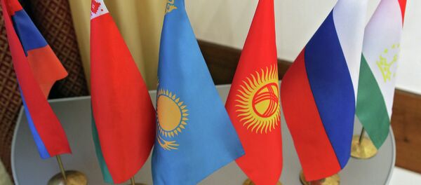 Banderas de los paises-miembros de la Organización de Cooperación de Shanghái - Sputnik Mundo