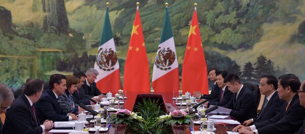 México y China abordan anulación de licitación de tren bala que ganó China Railway - Sputnik Mundo